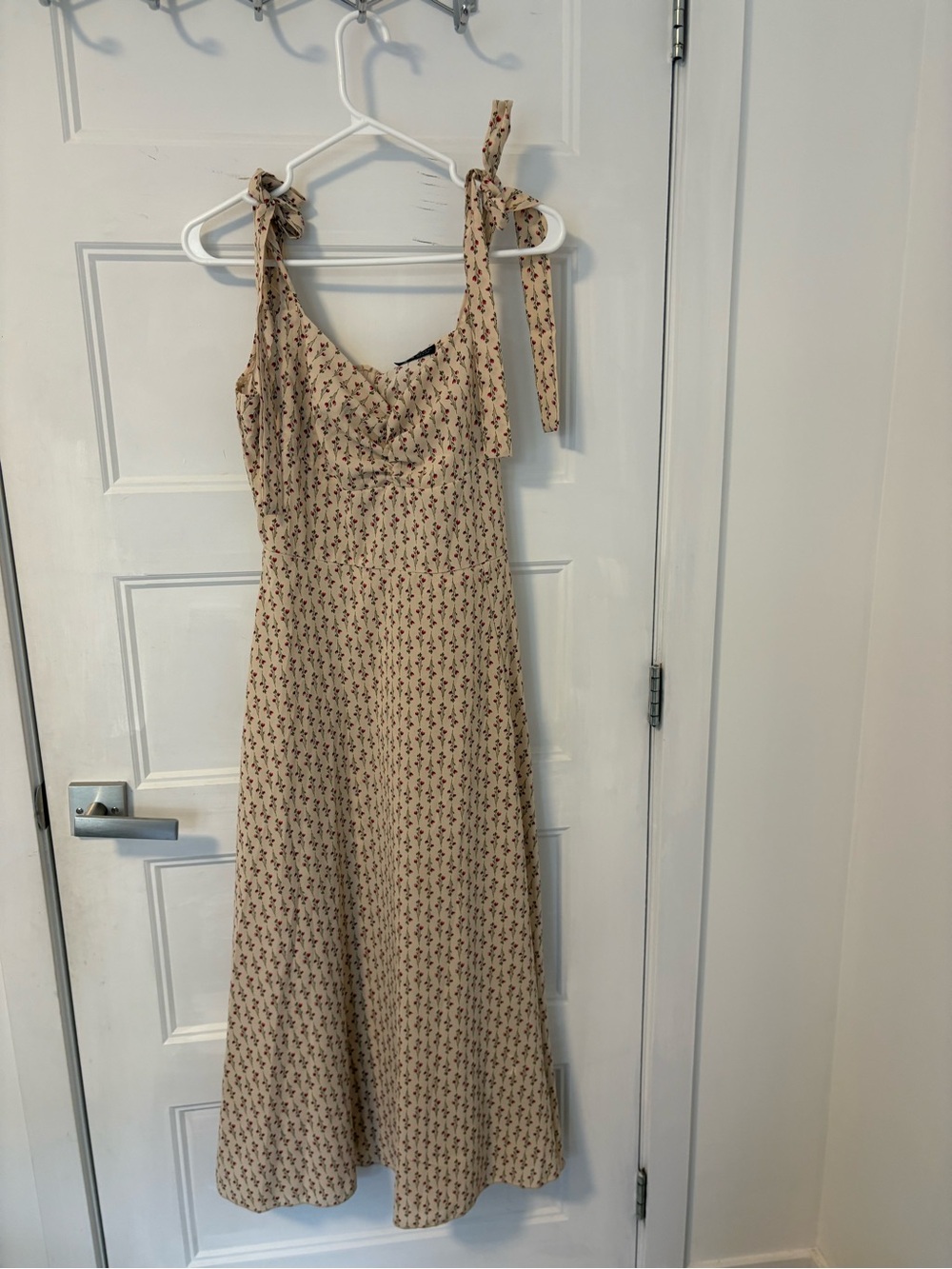 SHEIN Beige Floral Tie-Shoulder Maxi Dress